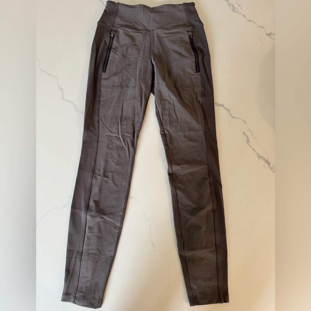 Athleta Headlands Hybrid Tight Shale Gray / Brown